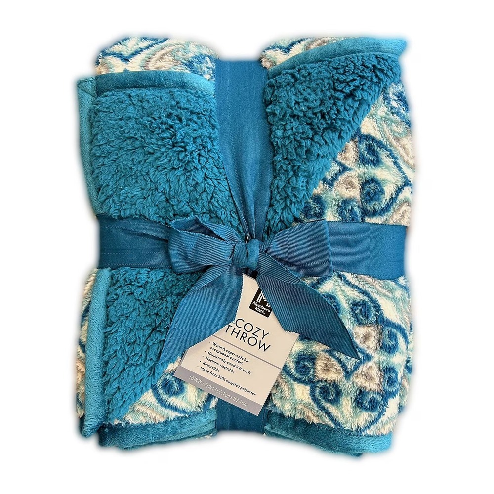 Member's Mark Cozy Throw 60  x 72 in Medina  Reversible